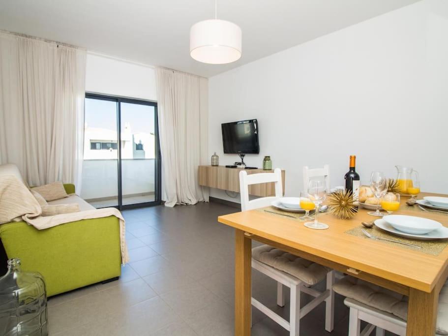 Lake Apartment - Pool And Sea View & Tennis Court & Bbq Pera Ngoại thất bức ảnh